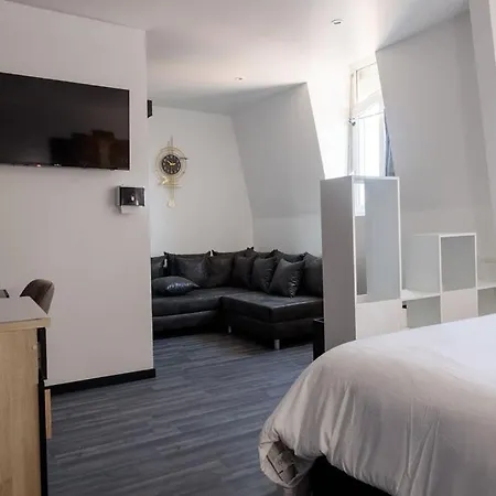 公寓 - Gare De Marly 瓦朗西纳