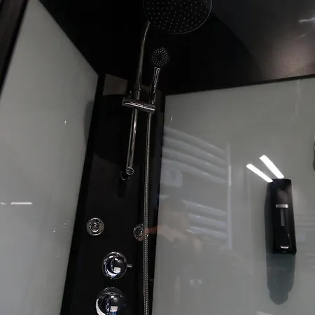 公寓 - Gare De Marly 瓦朗西纳