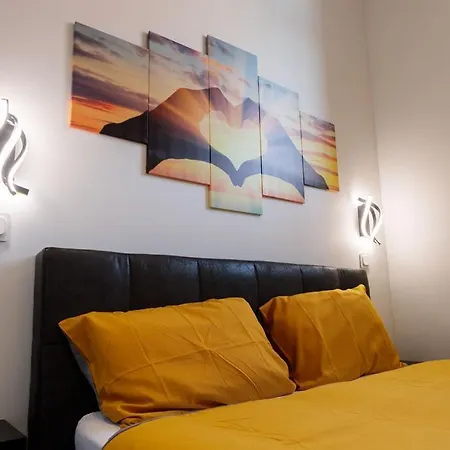 - Gare De Marly 瓦朗西纳